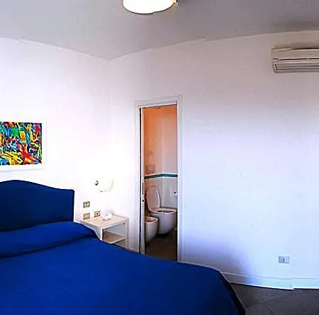 Sleeps 6 Pool Air Con Wifi Torca