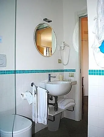 Sleeps 6 Pool Air Con Wifi Appartamento