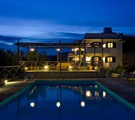 Sleeps 6 Pool Air Con Wifi *